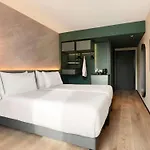 Novotel Lavant מלון 4*