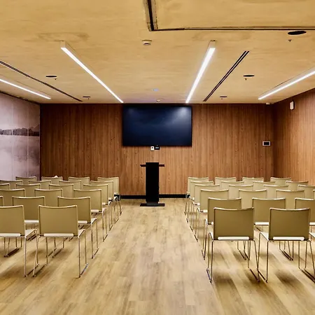 Szálloda Novotel Lavant 4*