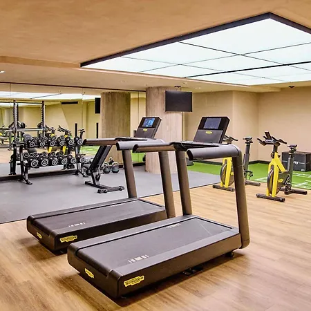 Ξενοδοχείο Novotel Lavant 4*