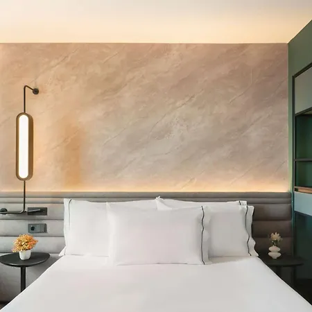 Ξενοδοχείο Novotel Lavant 4*