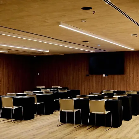 Ξενοδοχείο Novotel Lavant 4*