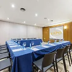 מלון Novotel Lavant