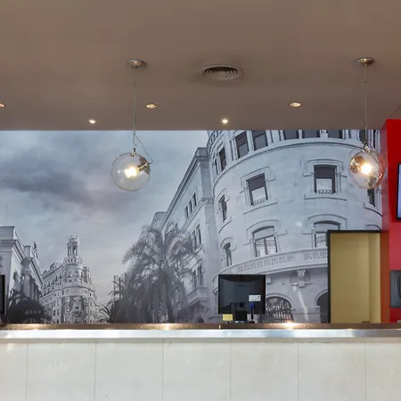מלון Novotel Lavant