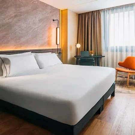Hotel Novotel Lavant 4*