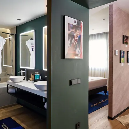 Expo Hotel 4*